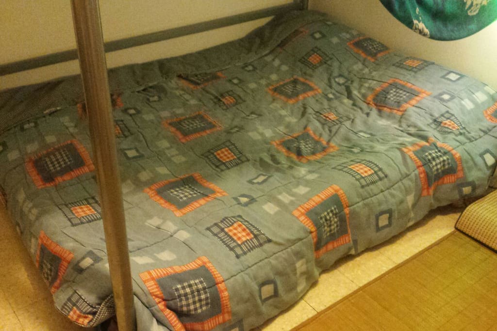 lit 2 places -bed 2 people