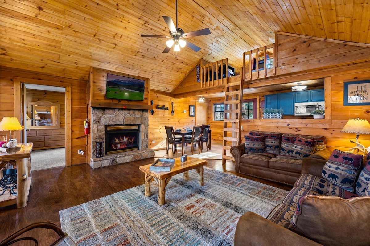 Holiday Special! 2 Bedroom Near Everything - Cabins For Rent In ...