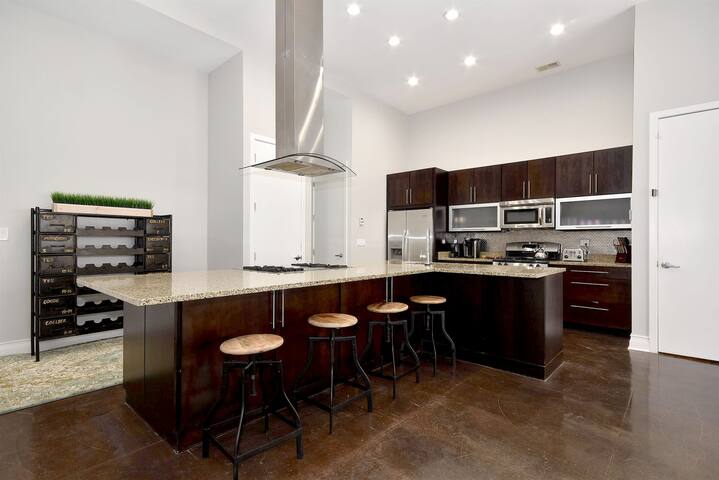 Fulton Market Industrial Modern Designer Loft gallery image 5