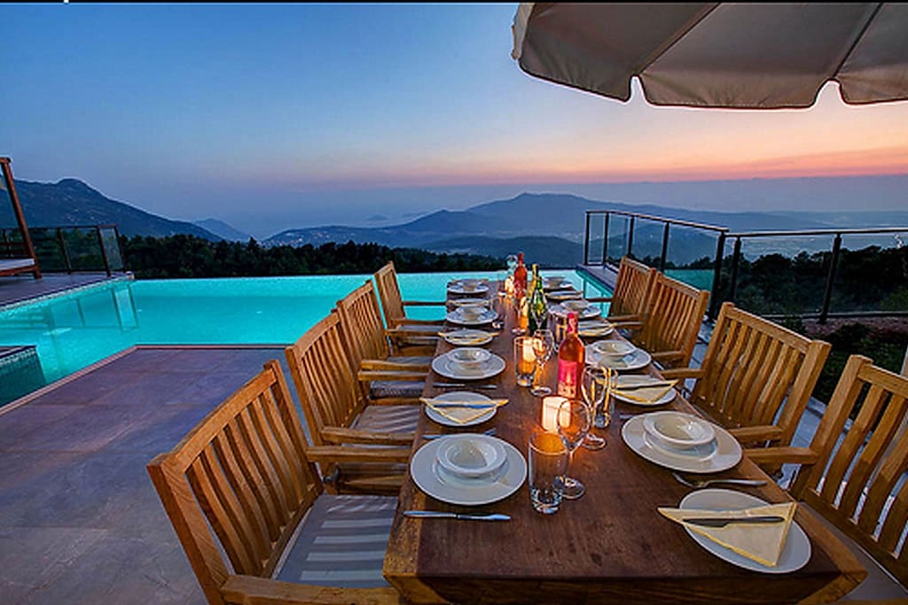 Dining with pleasure!