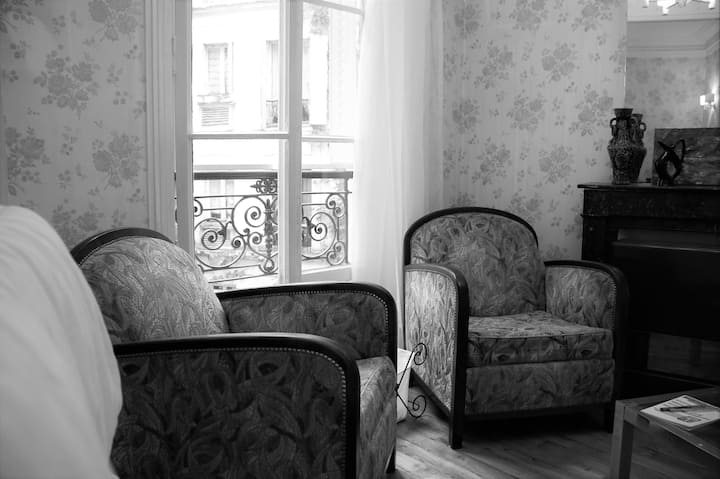 Montmartre Mon Amour... Lovely Nest In Paris. - Gare du Nord - Paris