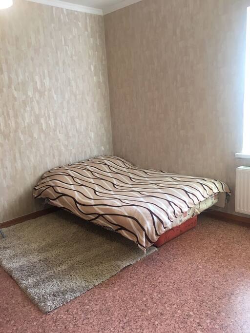 двухспальная кровать
