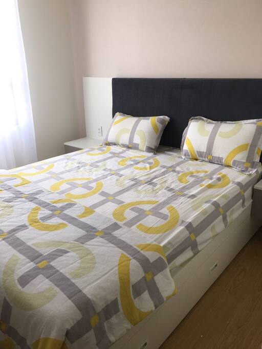 Western Style Queen Size Bed Very Comfy
