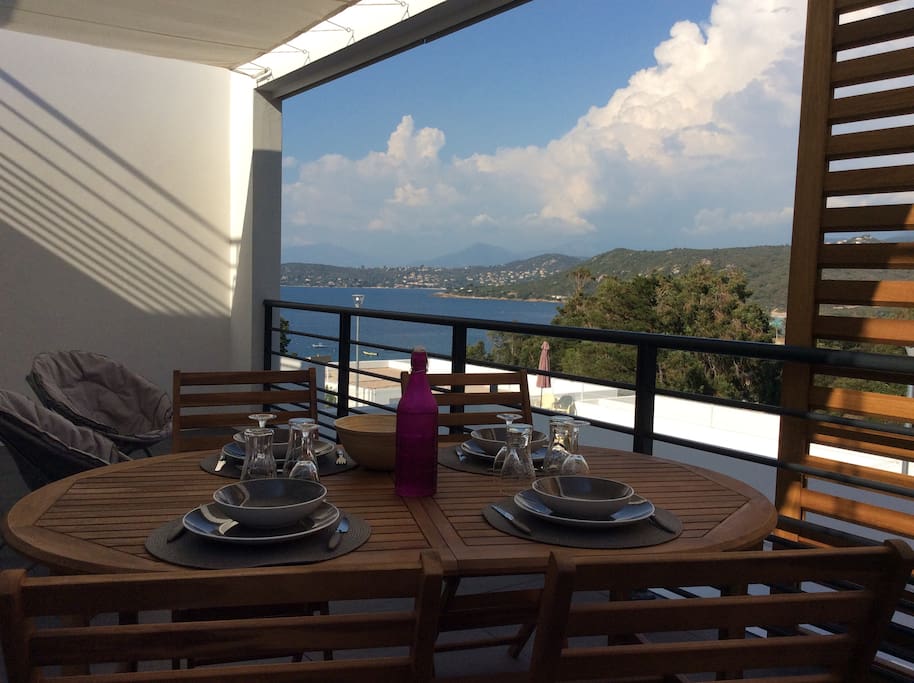 Terrasse avec belle vue mer