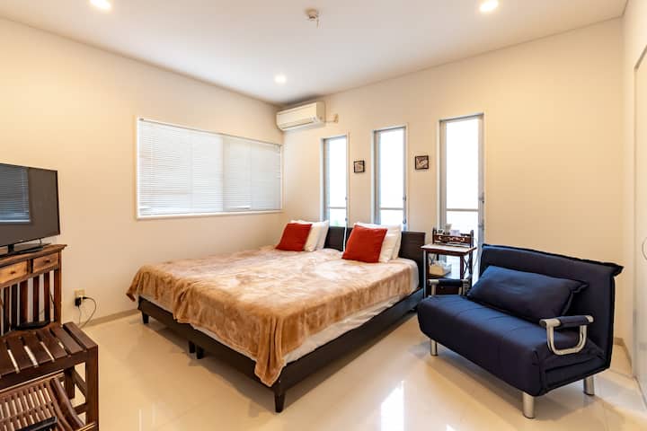 1楼洋室（ 1 ）。张床和1张沙发床。