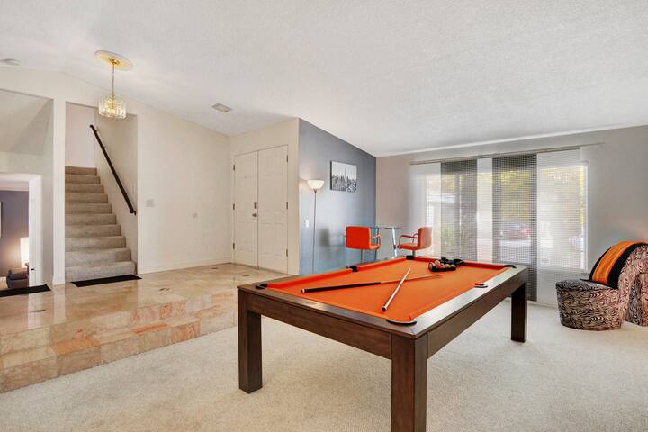 ELEGANT HOME CLOSE TO LV STRIP (up to 7 guests) gallery image 5