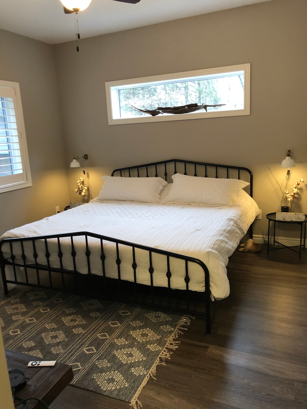 غرفة النوم الرئيسية