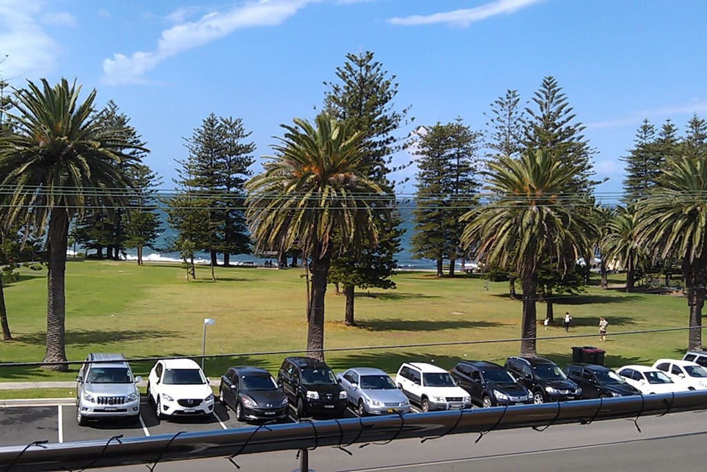 Beautiful parkland and easy access to beach and esplanade, on street parking available.