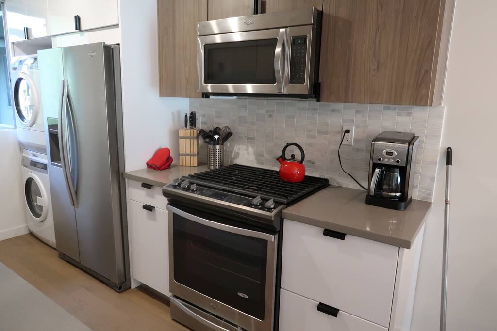 Toaster, Coffeemaker provided