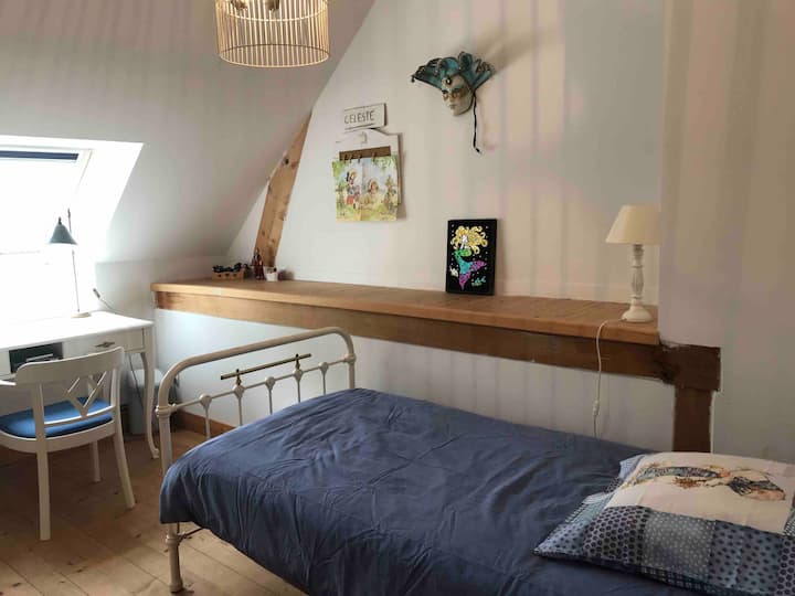 غرفة رومانسية, 1 السرير 90