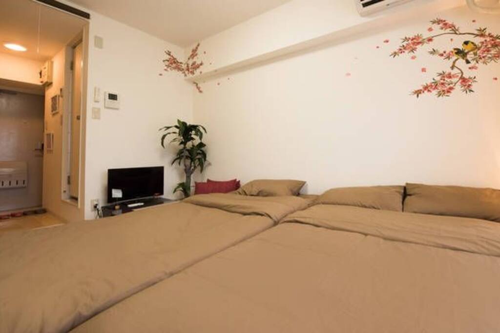 Welcome our lovely room!3 people can sleep:)