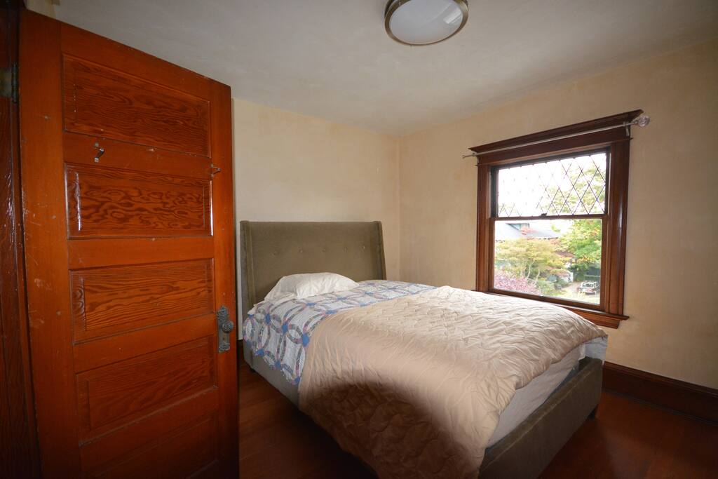 NE Bedroom