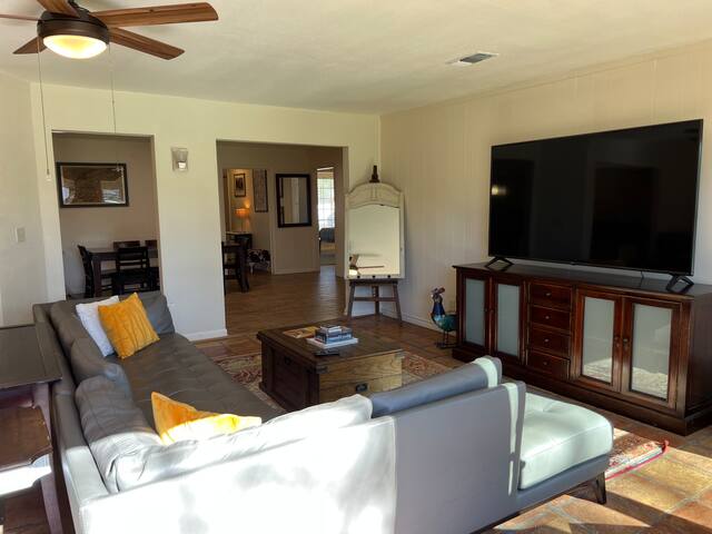 South Austin 3BR Oasis w/ Deck & Yard gallery image 4