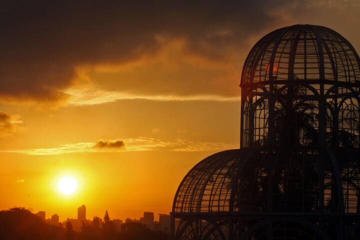 Private terrace suite near Botanical Garden