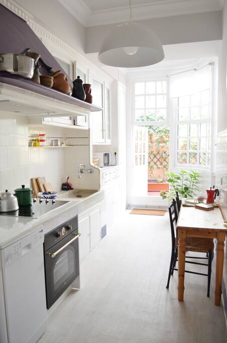 Cocina completamente equipada