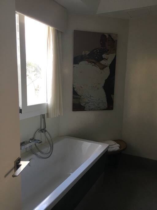 Bathroom of main bedroom