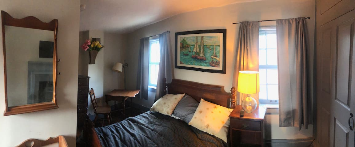 New Castle Rooftop Suite