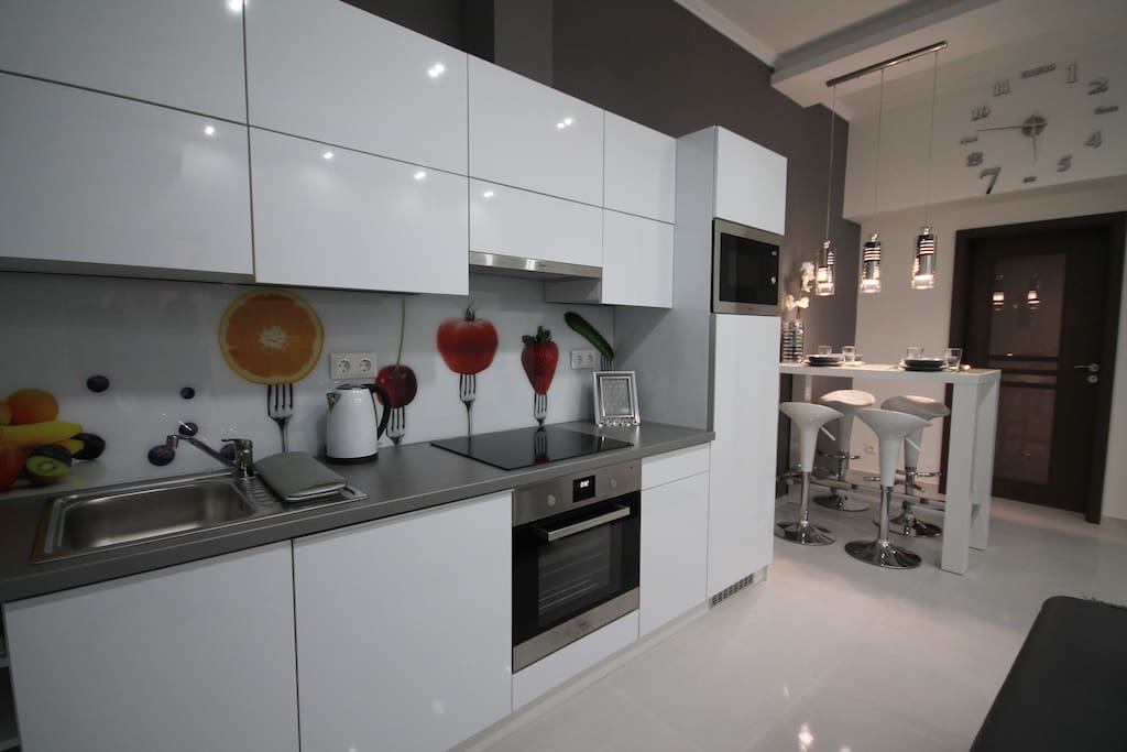 Lovely full- equipped kitchen with dining area