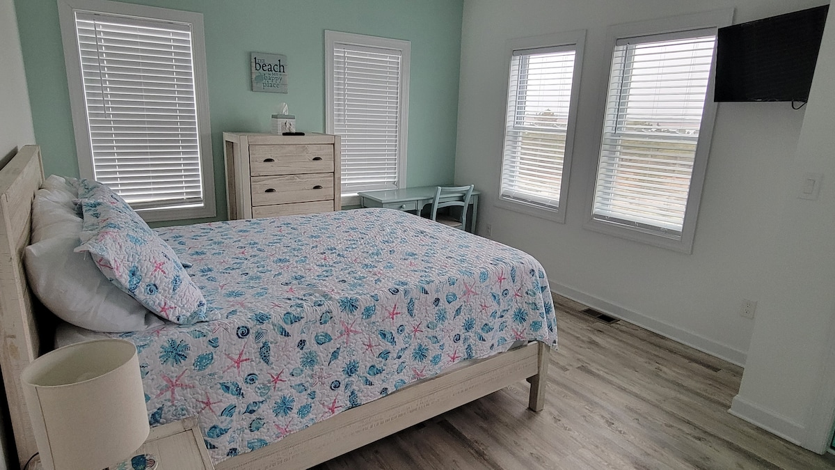 Chumba cha 3 cha kulala
kinachoelekea kwenye ardhi yenye unyevu