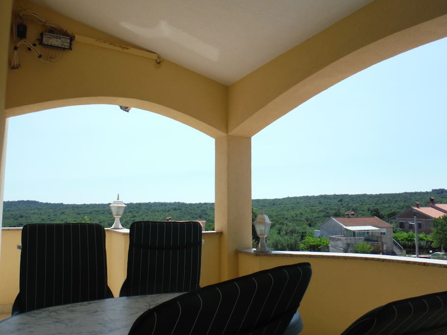 2nd balcony