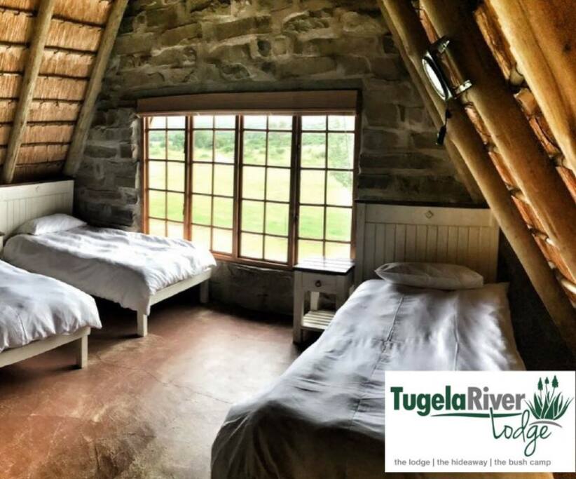 Second bedroom with 3 single beds