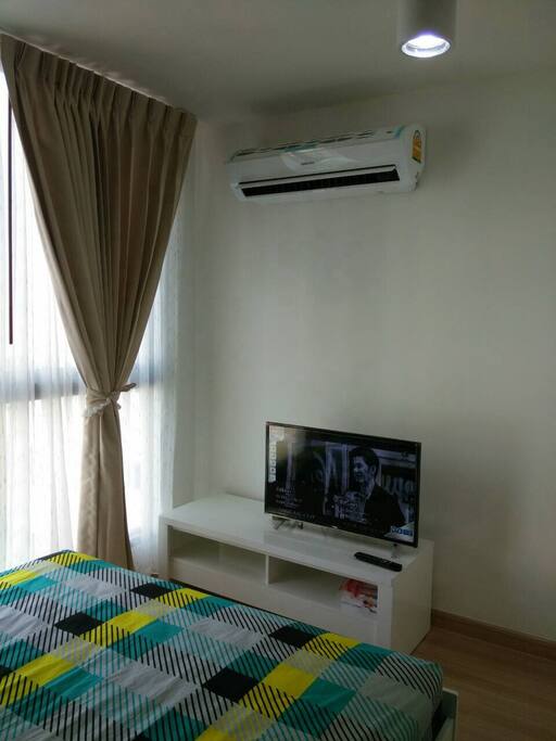 ห้องนอน พร้อมทีวี Bedding Room