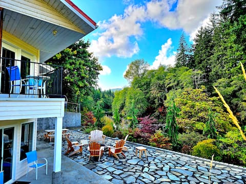 The Cullen's Clair de Lune, River-front Estate