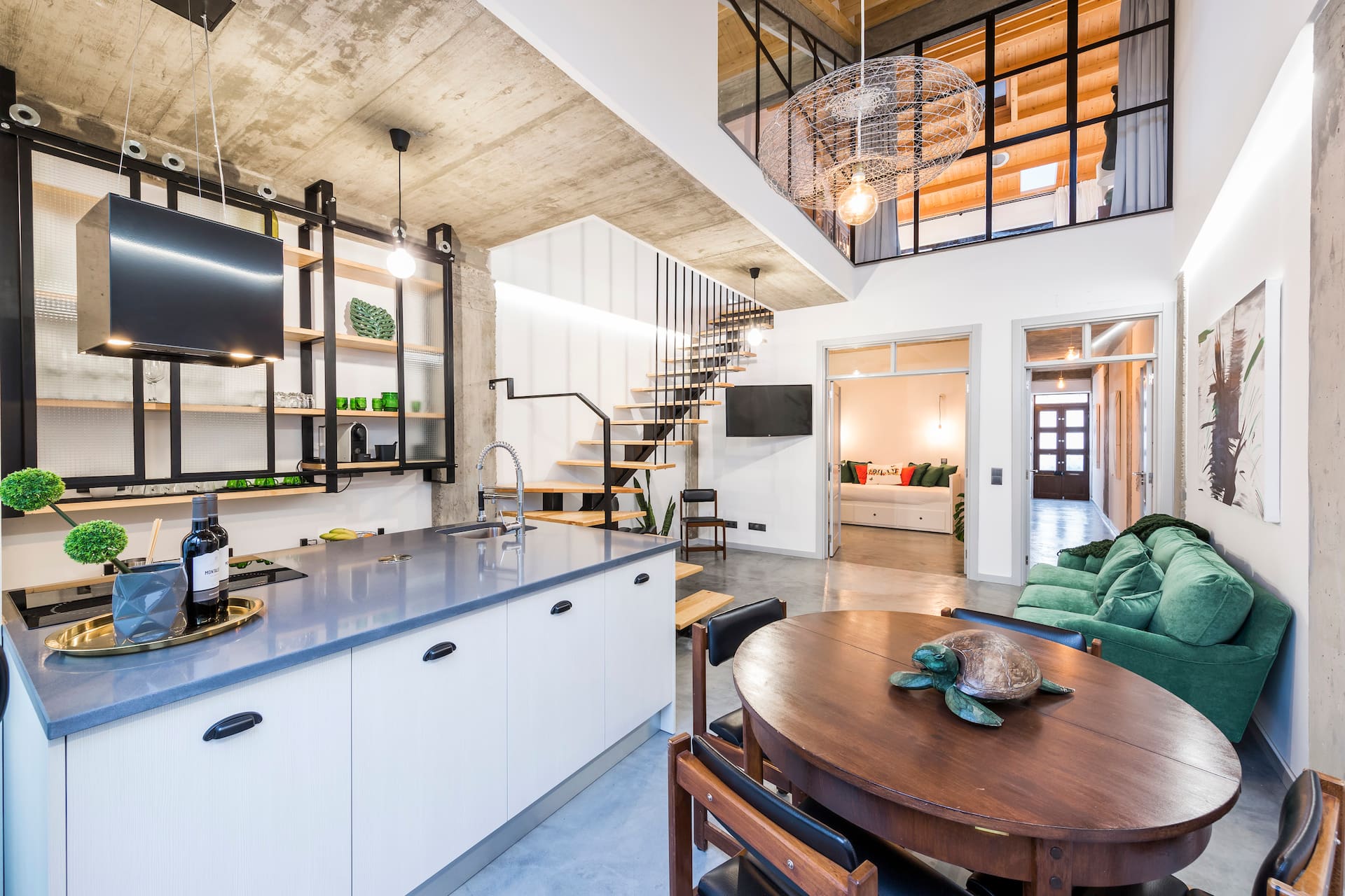 Faro, style, location and so much more.