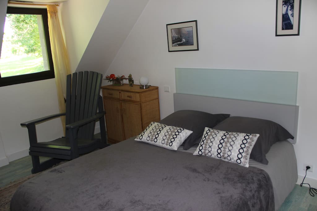 Chambre avec lit de 140, pour 1 à 2 personnes