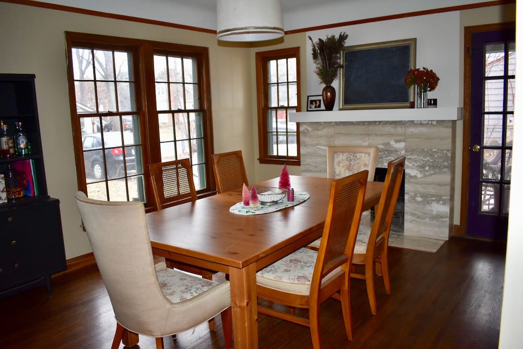 Fit your whole family around our expandable dining room table.