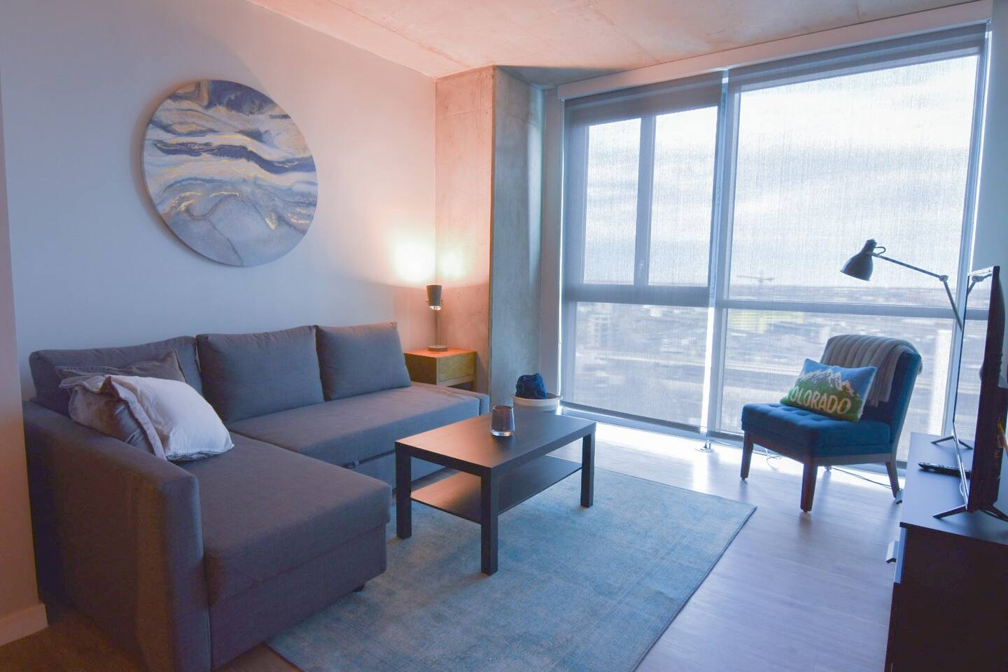 Spacious 1 Bedroom High Rise; Downtown Denver - Apartments for Rent in