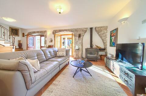 Popular Airbnb listing: Holiday Home Lavanda in Kornić