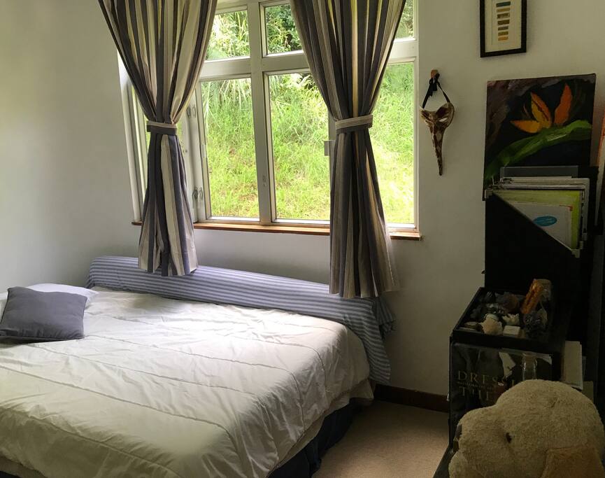 Twin size bed