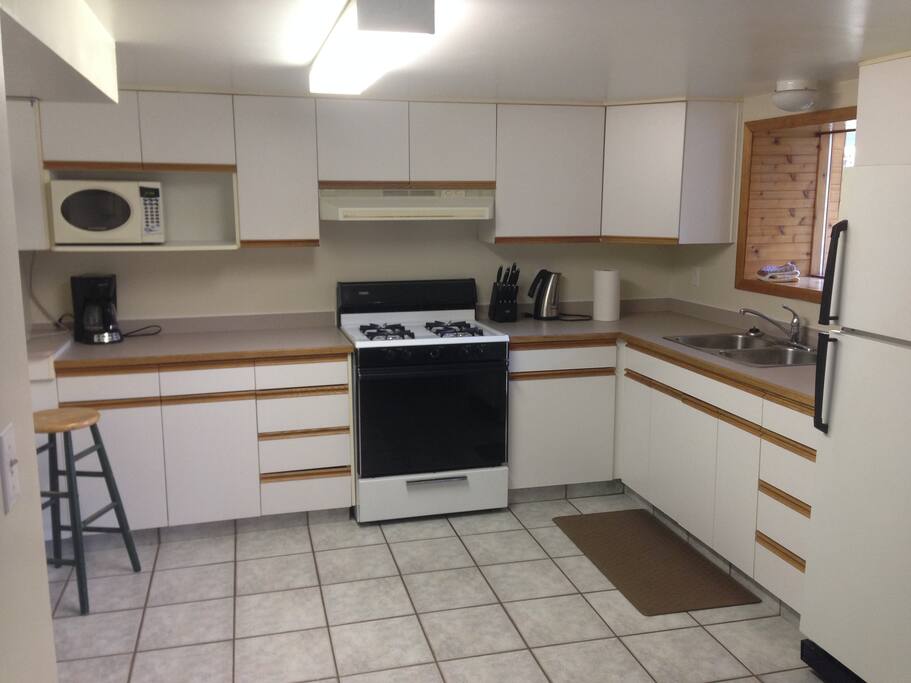 Full Kitchen