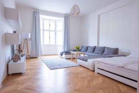 Peaceful and romantic apartment in the heart of a dedicated city