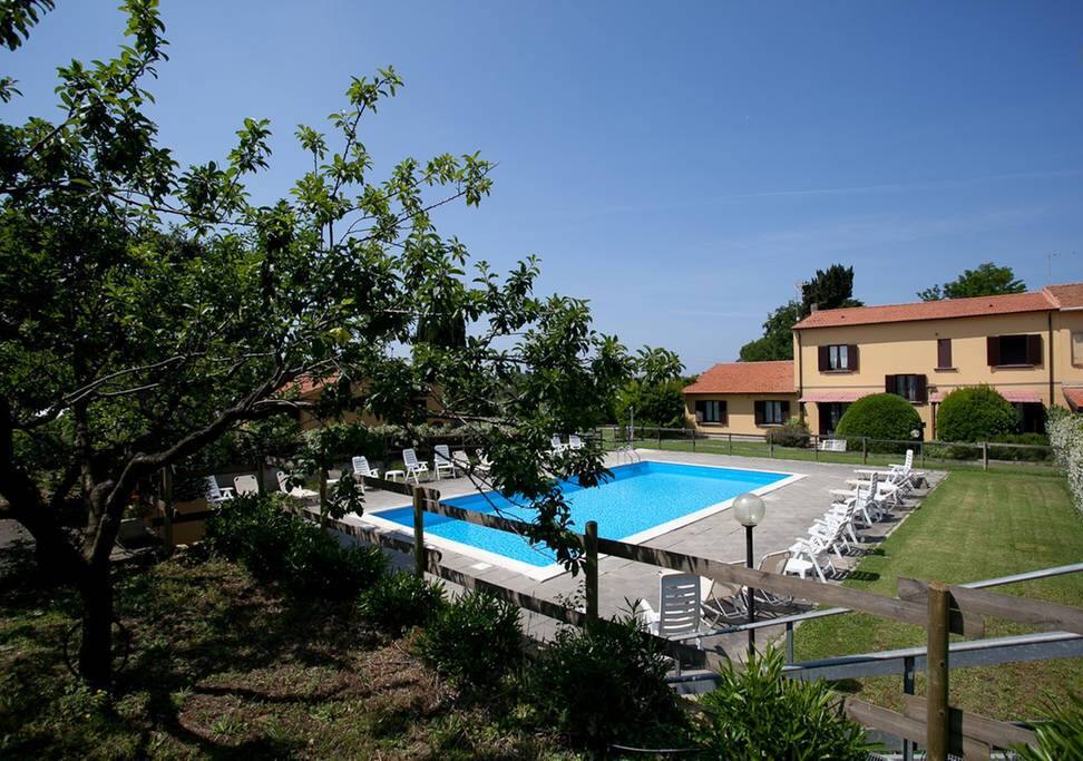 Casa Milla giardini con piscina