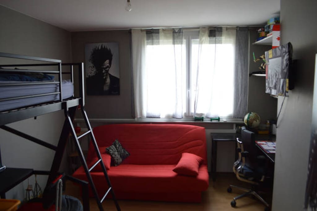chambre privative, canapé clic clac 2 personnes