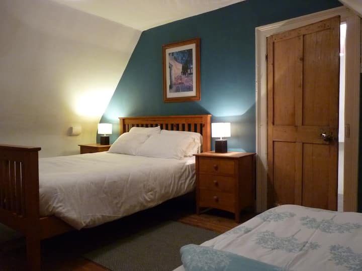 Საუკეთესო სართულის საოჯახო საძინებელი