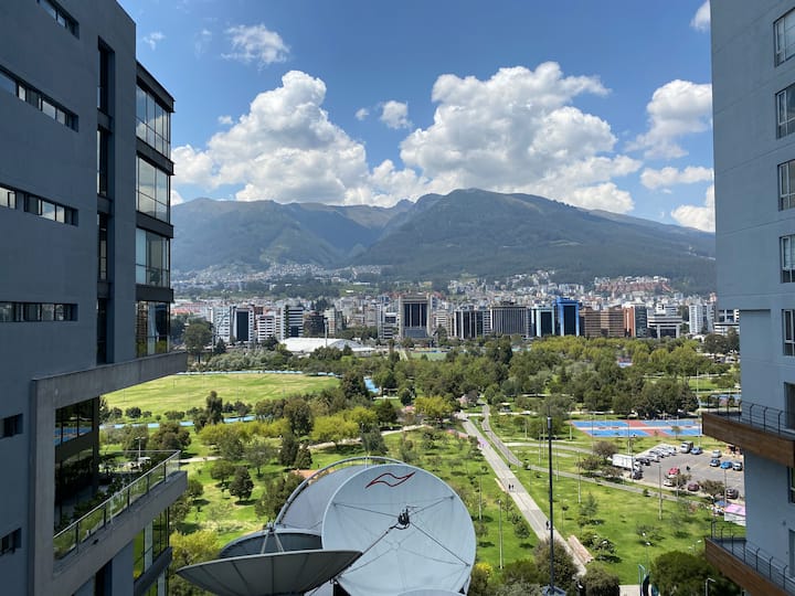 Luxurious Apt With Mountain View - Quito