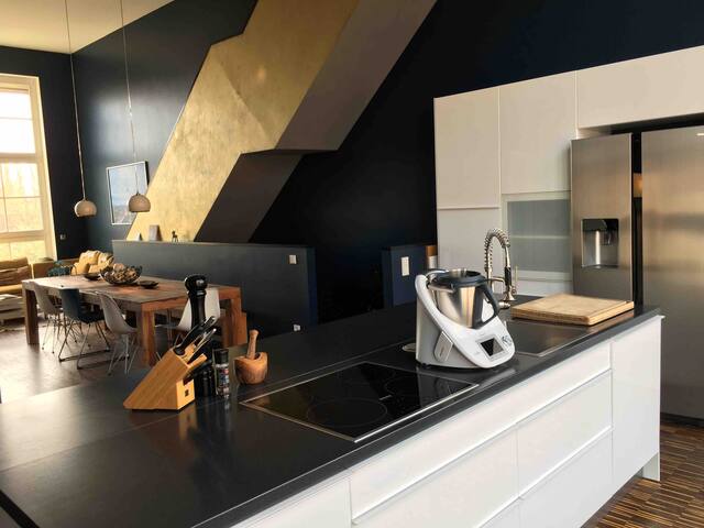 BlackBoxBerlin TownHouse with view & roof terrace