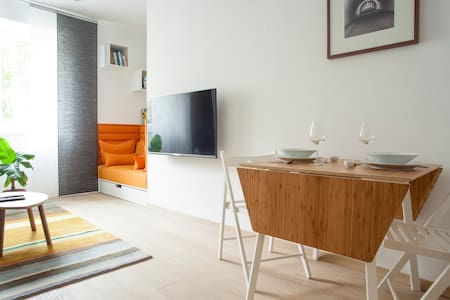 P1_PETRASLEZ 10 · Modern apartment in a hip neighbourhood