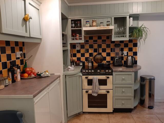 Cosy little house at the best place in Cork!