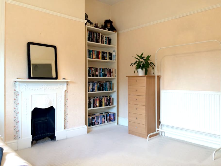 Bright And Spacious Double Room Leeds Airbnb Bright And Spacious Double Room Leeds Airbnb