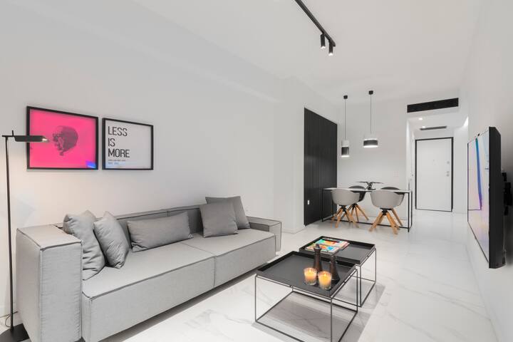 Heritage 302/Luxury Two Bedroom gallery image 2