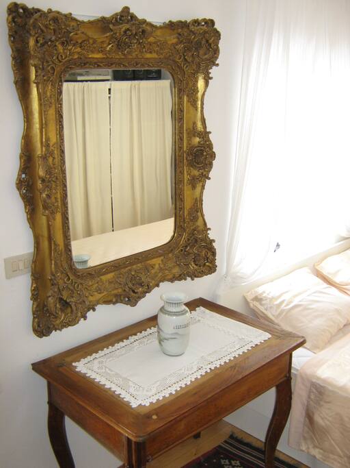 1st Floor Bedroom - Double Bed