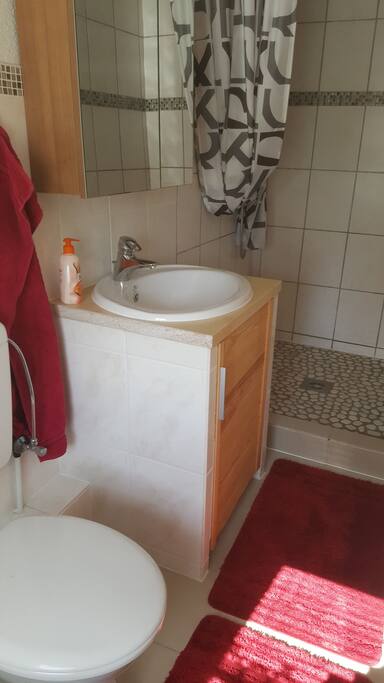 Bad mit Dusche