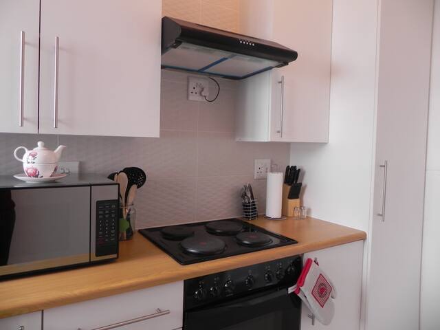 City & harbour view apartment gallery image 5