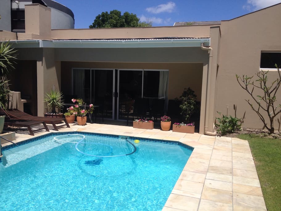 Pool and front of the apartment