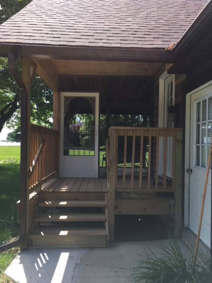 Pattys Condo on the Lake Kelleys Island, Ohio Condominiums for Rent