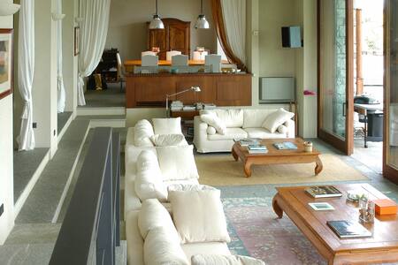 Casas, villas y departamentos de lujo en bogogno airbnb Varal Lavanderia ispirazioni